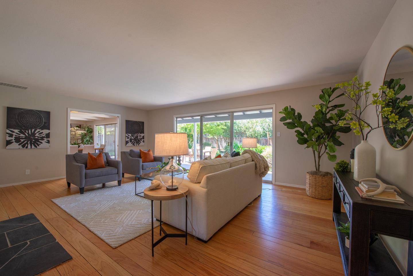 Los Altos, CA 94022,660 Torwood LN