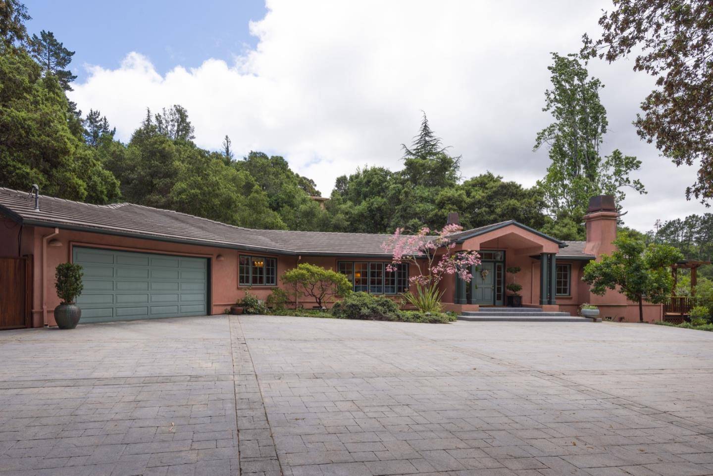 Portola Valley, CA 94028,140 Fawn LN