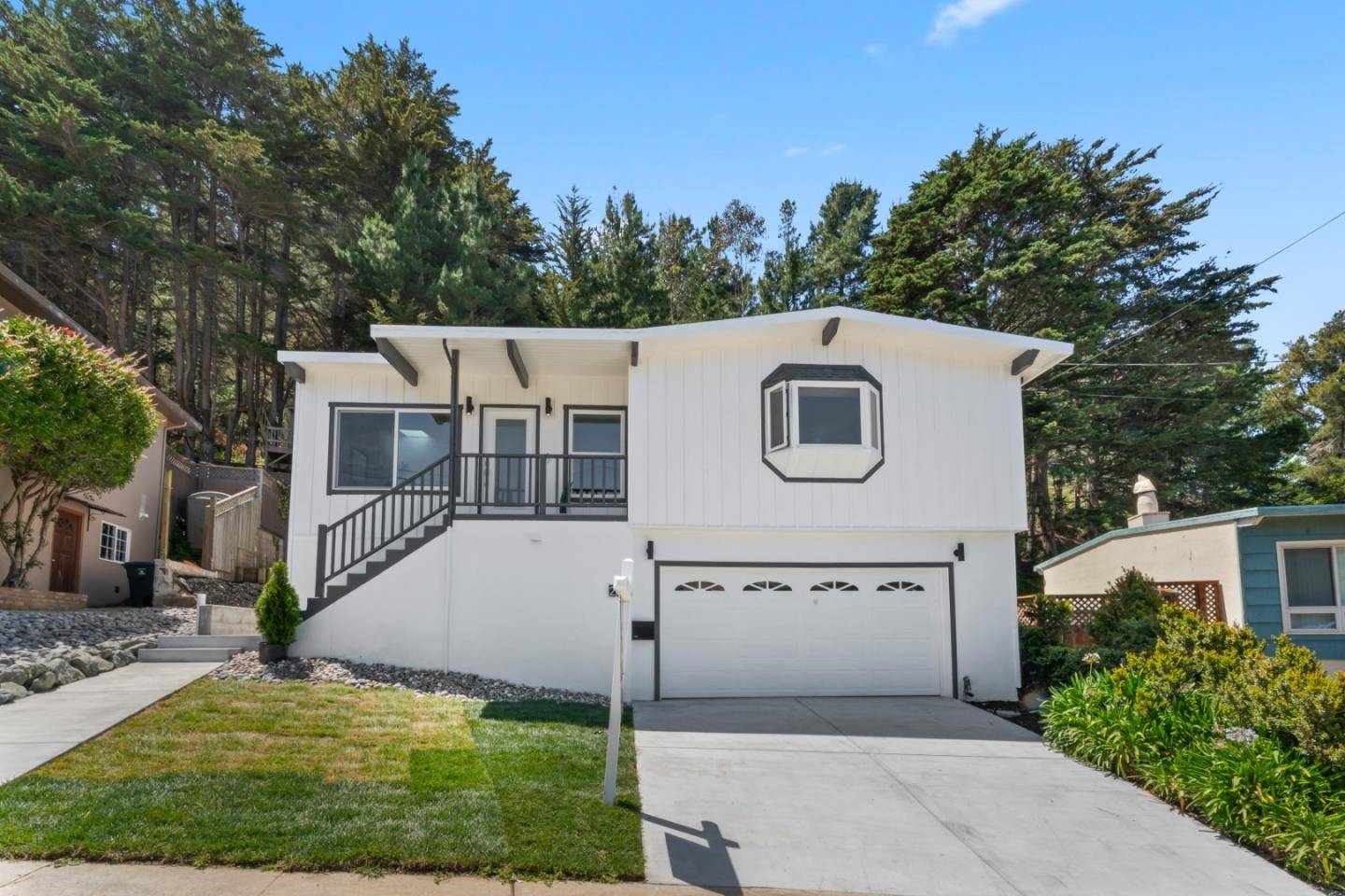 Pacifica, CA 94044,268 Lauren AVE