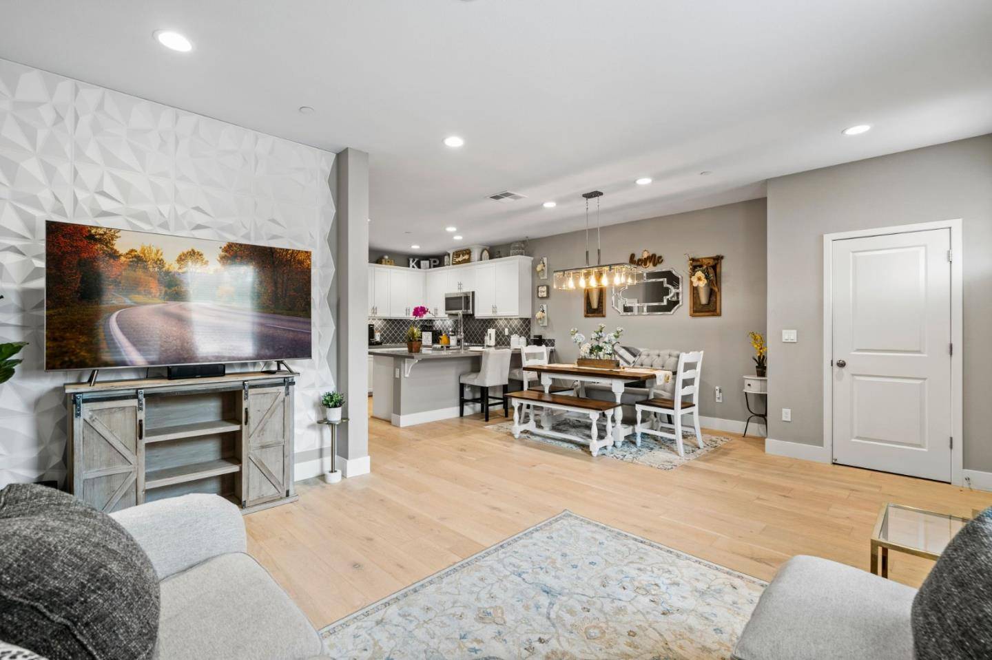 Morgan Hill, CA 95037,18089 Monterey RD