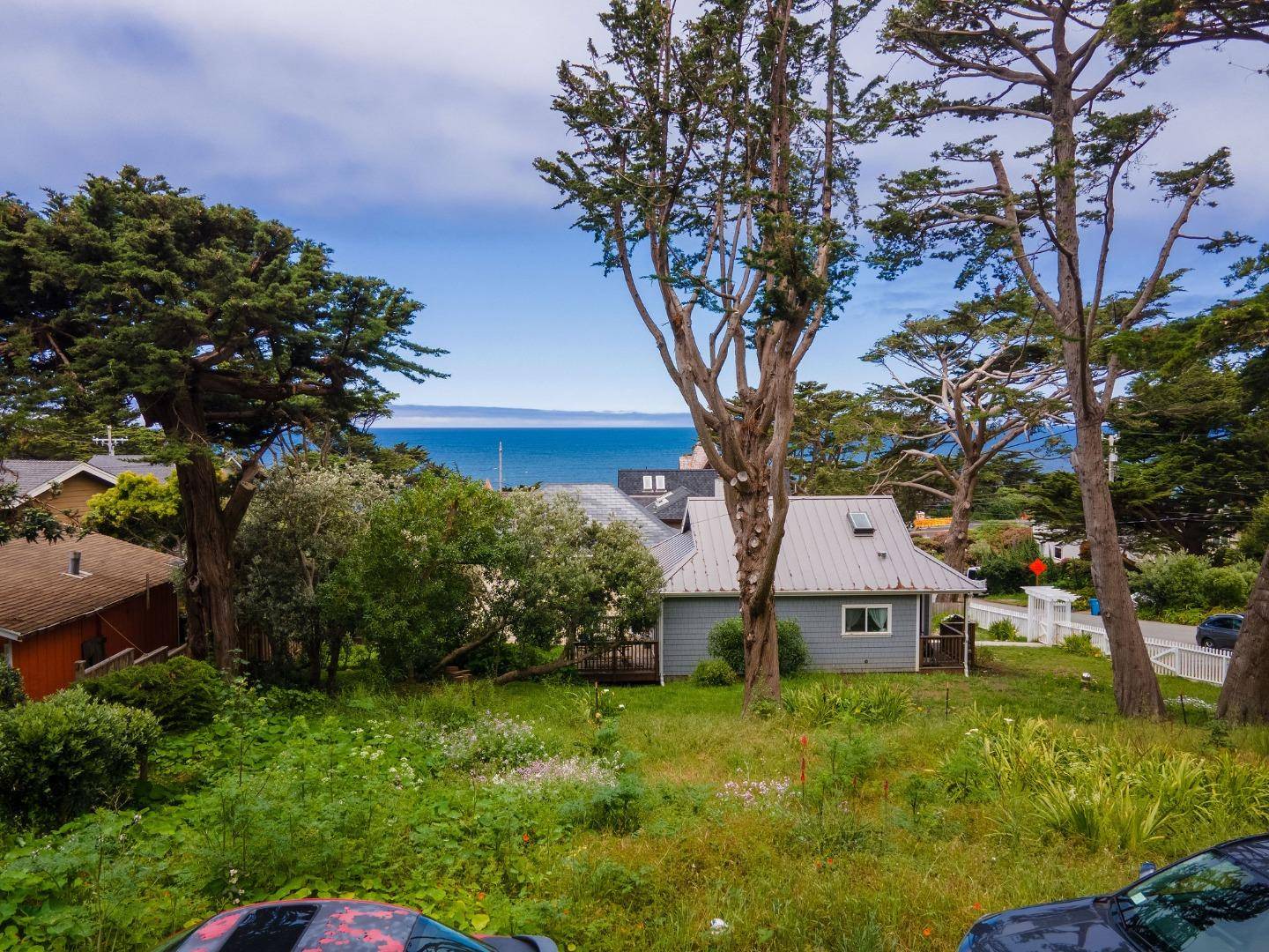 Montara, CA 94037,0 10th ST