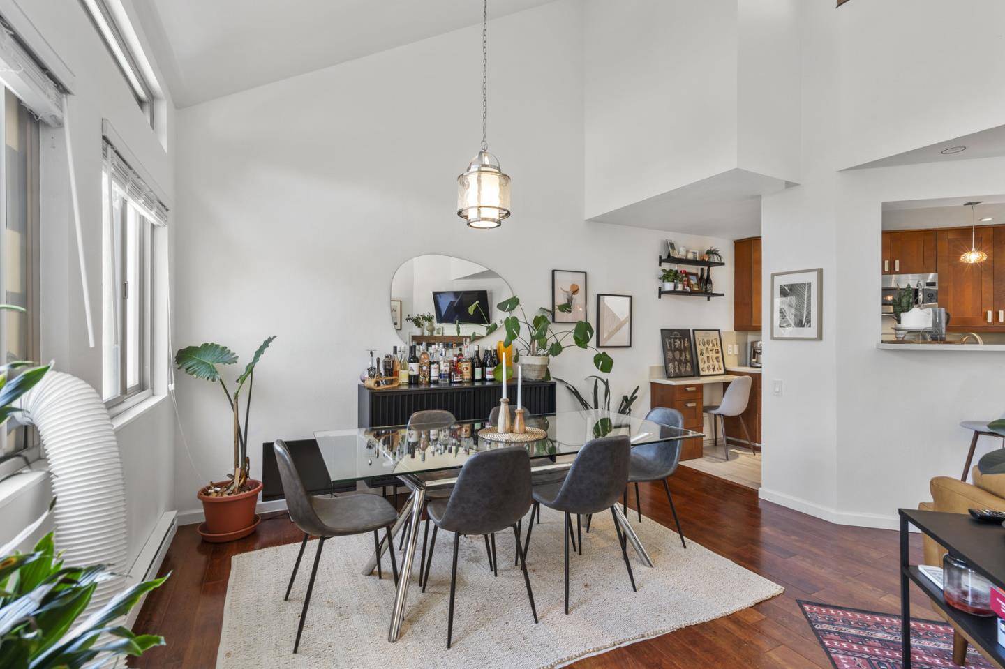 Alameda, CA 94501,420 Cola Ballena C
