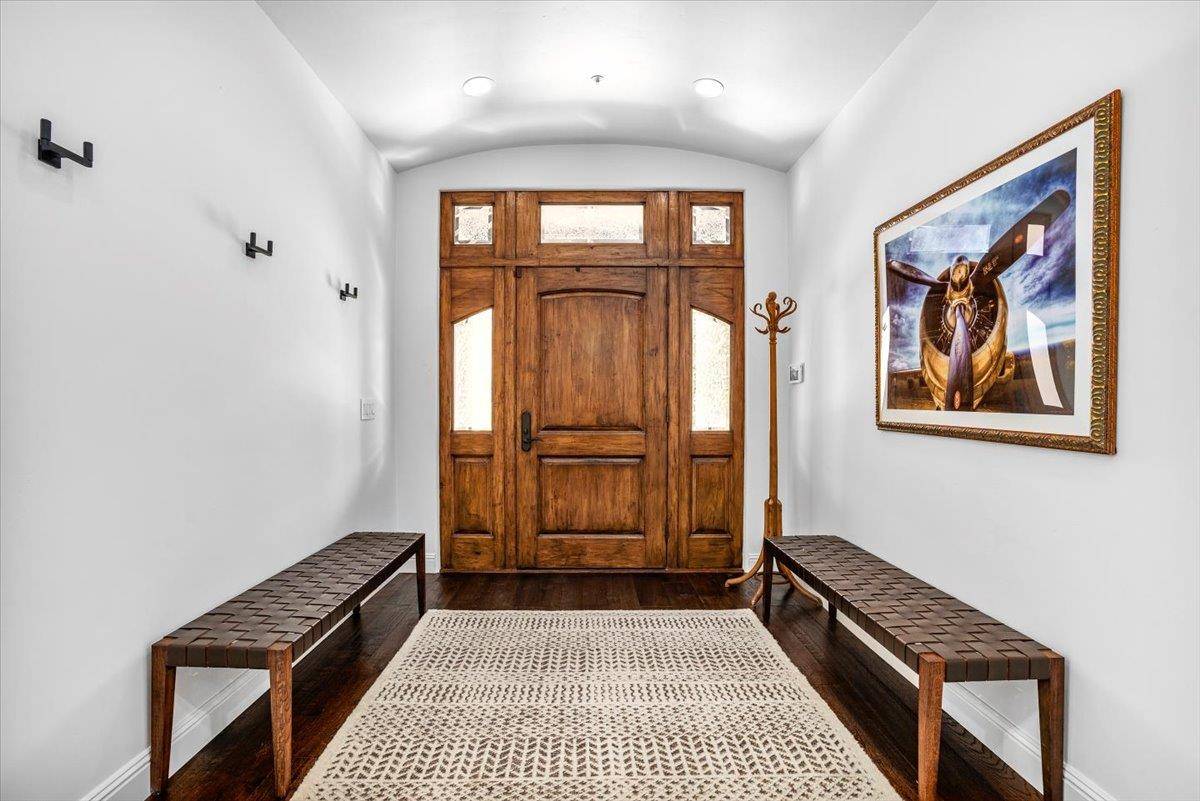 Monterey, CA 93940,25926 Puerta Del Cajon