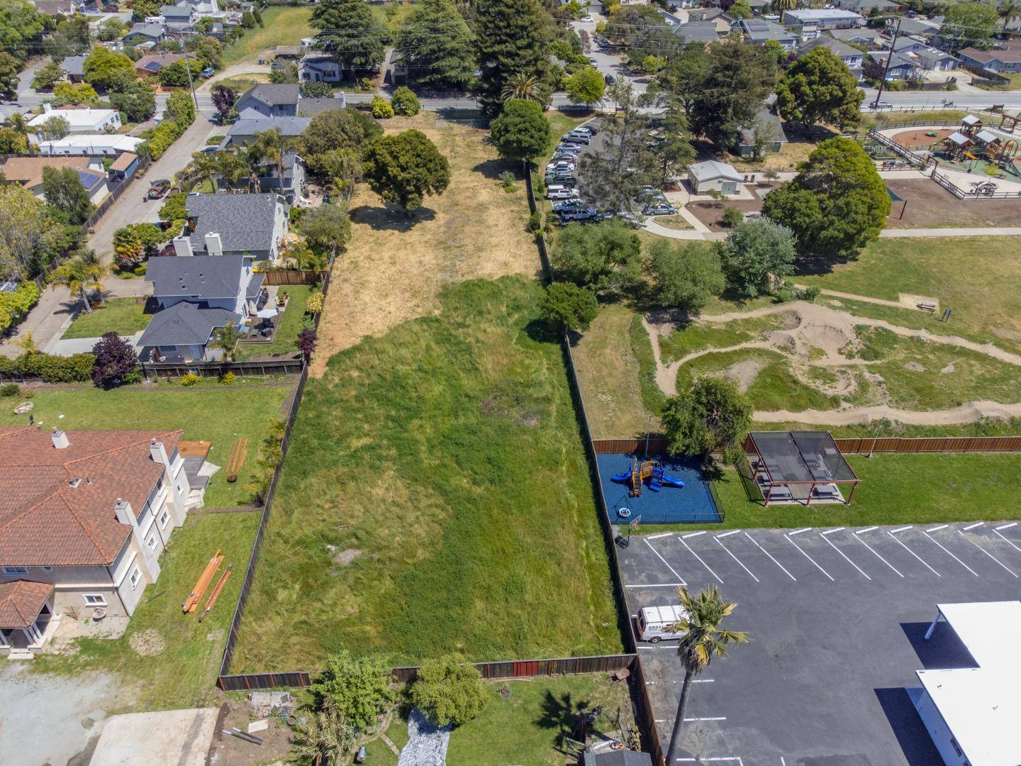 Santa Cruz, CA 95062,2021 Chanticleer AVE
