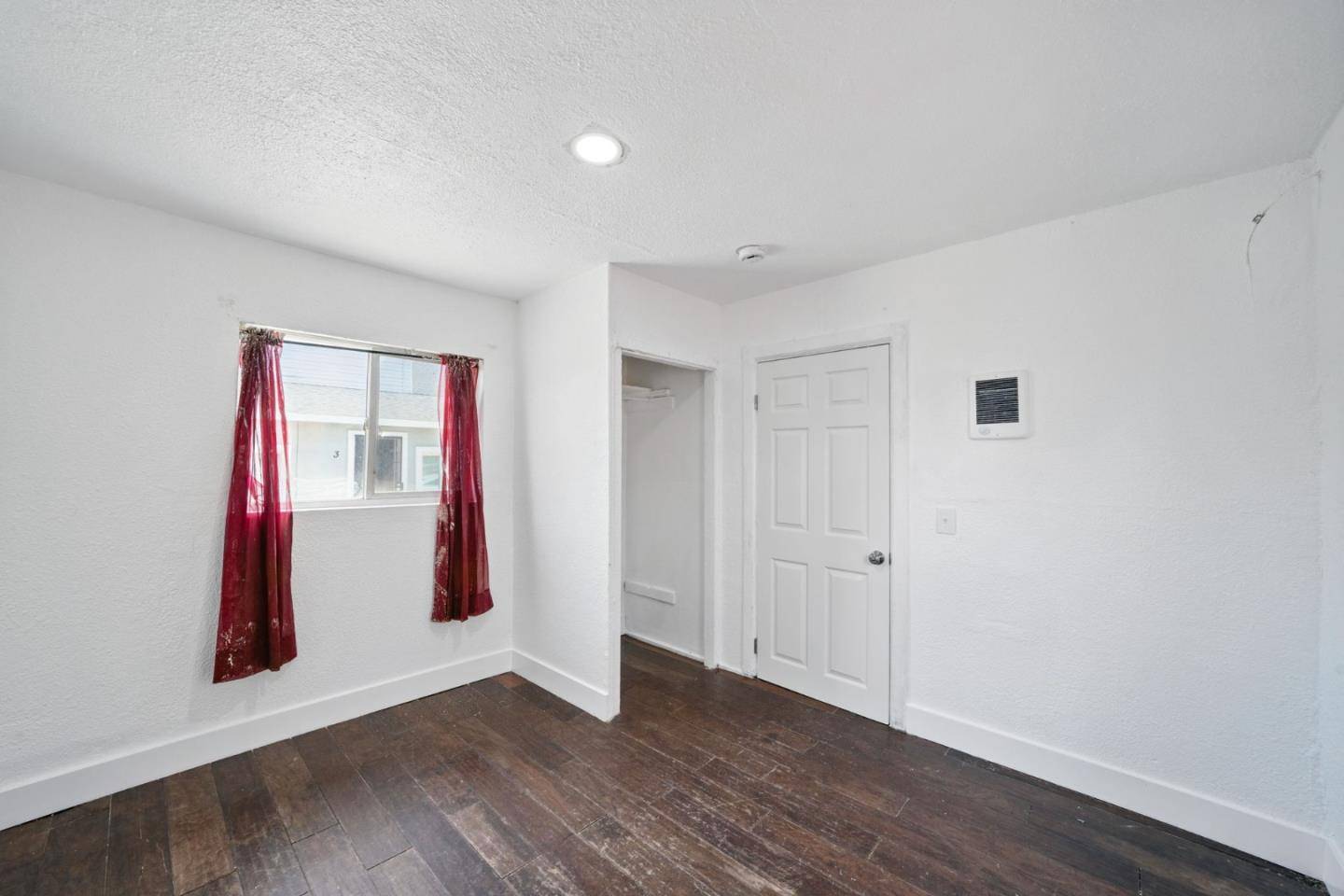 Stockton, CA 95206,462 Delhi AVE