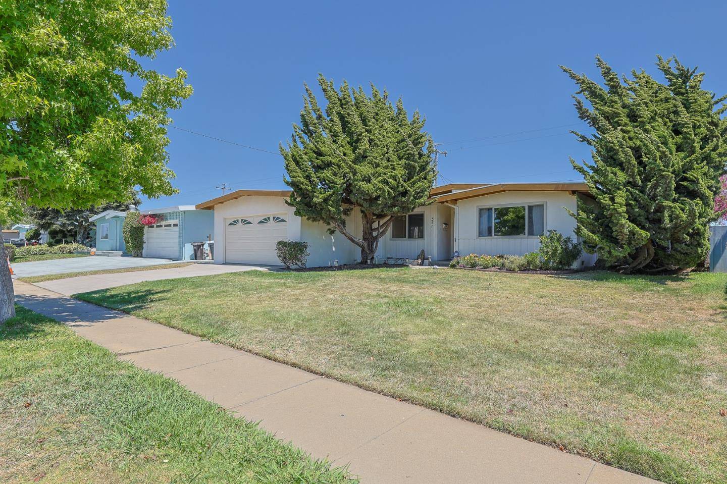 Salinas, CA 93906,351 Navajo DR