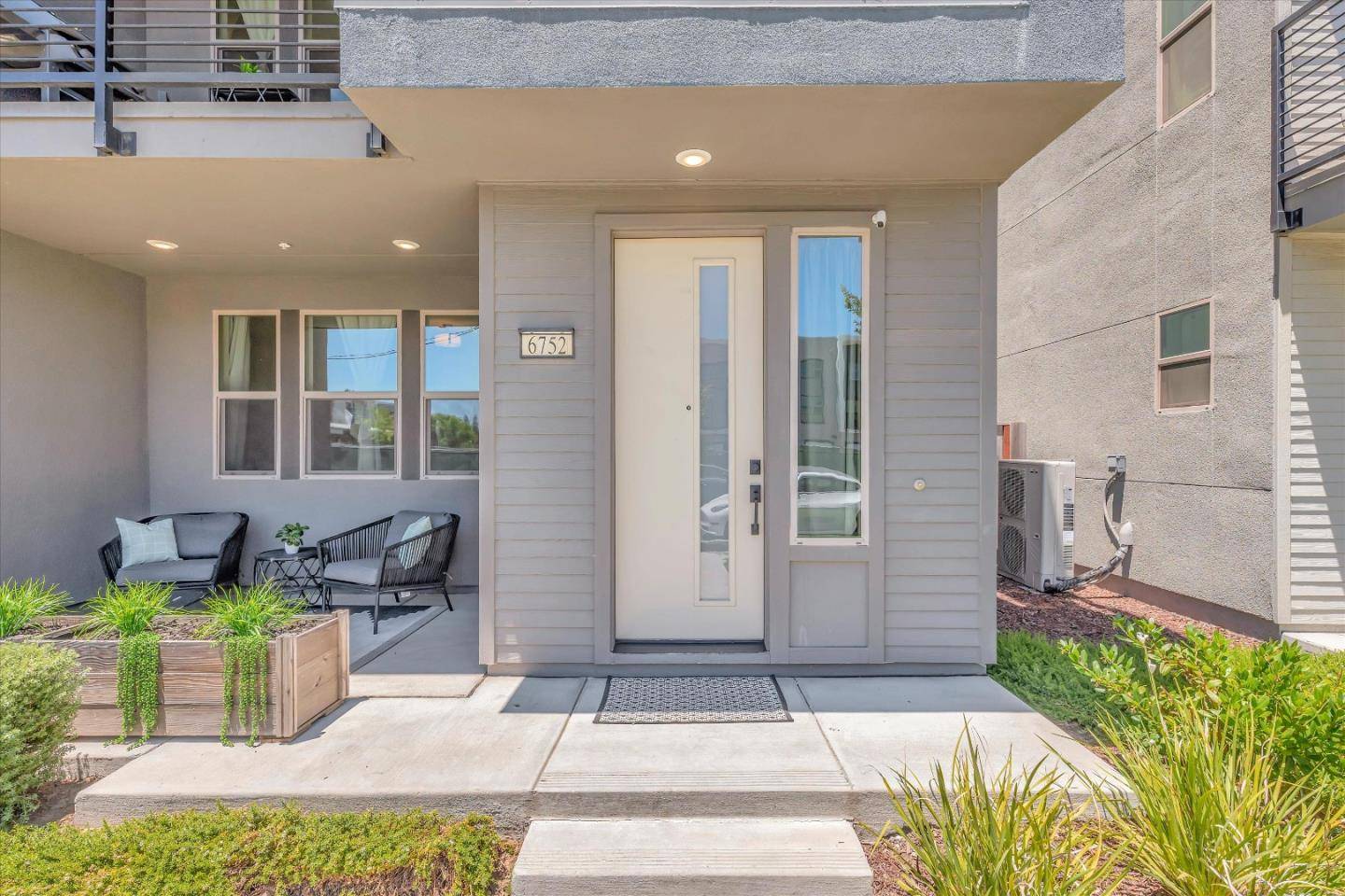 San Jose, CA 95119,6752 Flare CT
