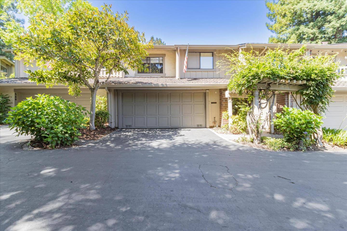 Menlo Park, CA 94025,544 Sand Hill CIR