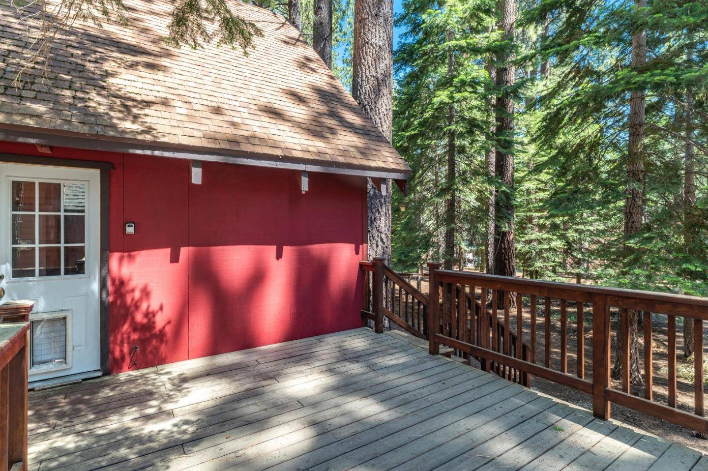 South Lake Tahoe, CA 96150,795 Julie LN