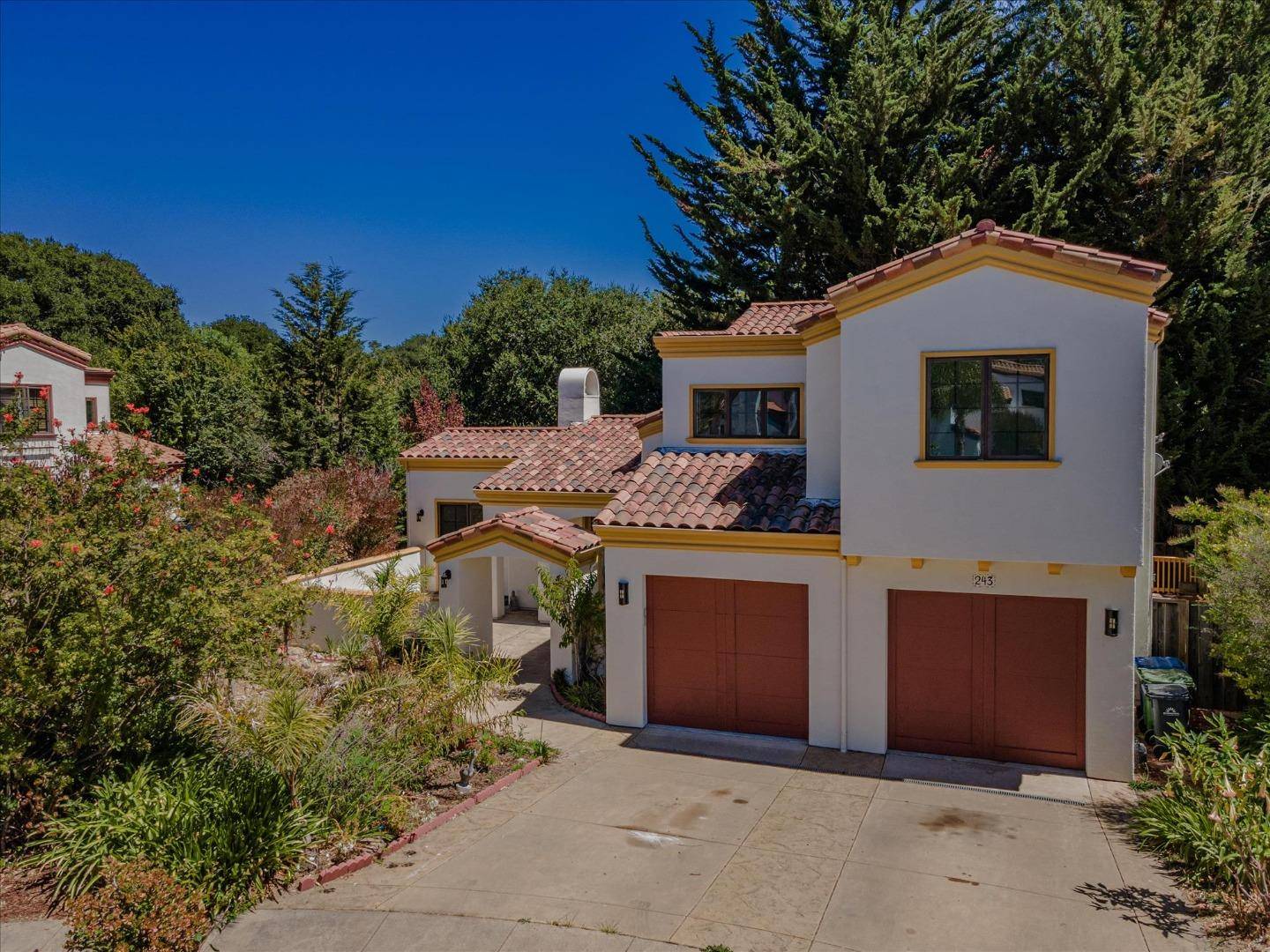 Santa Cruz, CA 95062,243 Harbor Beach CT