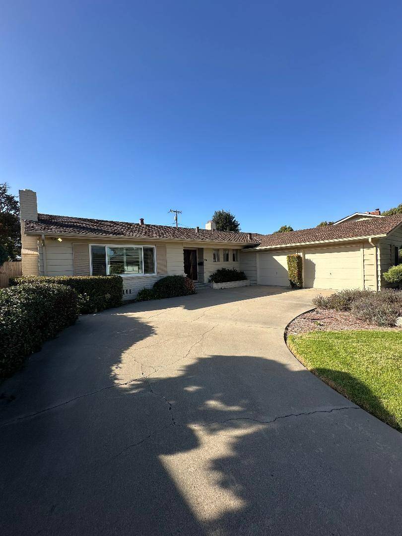 Salinas, CA 93901,46 Paraiso CT