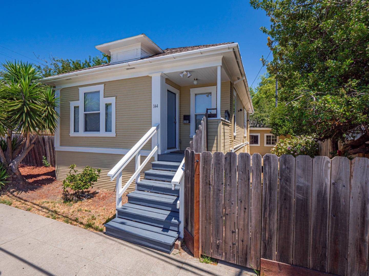 Santa Cruz, CA 95060,148 Campbell ST