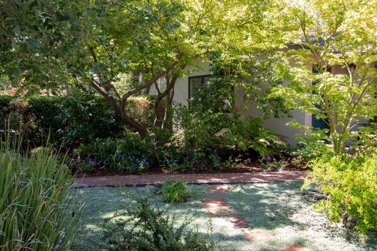 Palo Alto, CA 94306,3242 South CT