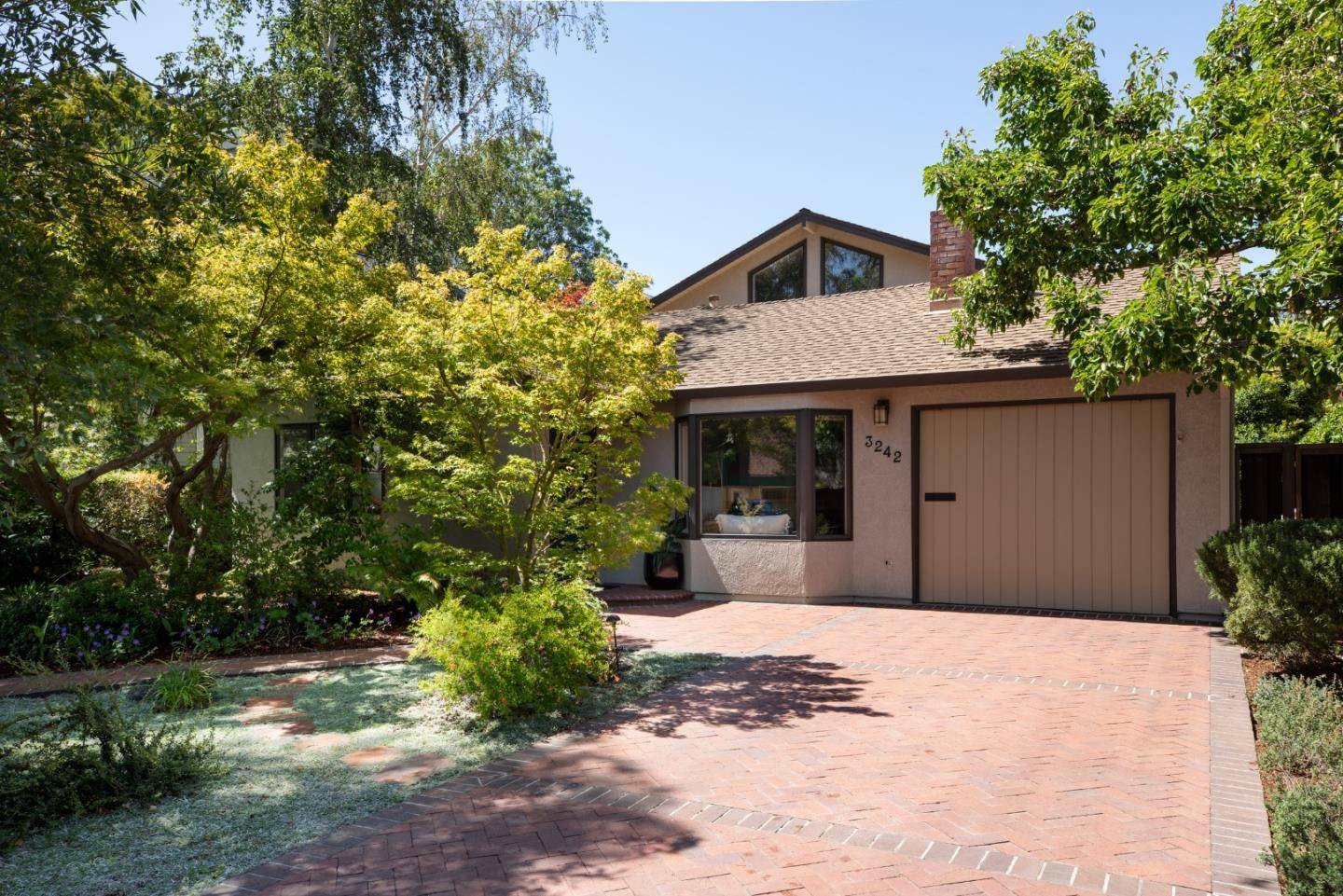 Palo Alto, CA 94306,3242 South CT