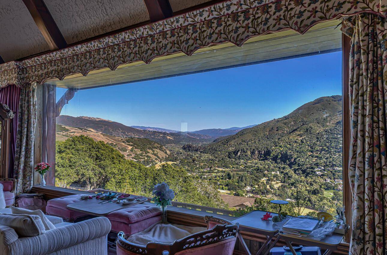 Carmel Valley, CA 93923,27540 Mooncrest DR