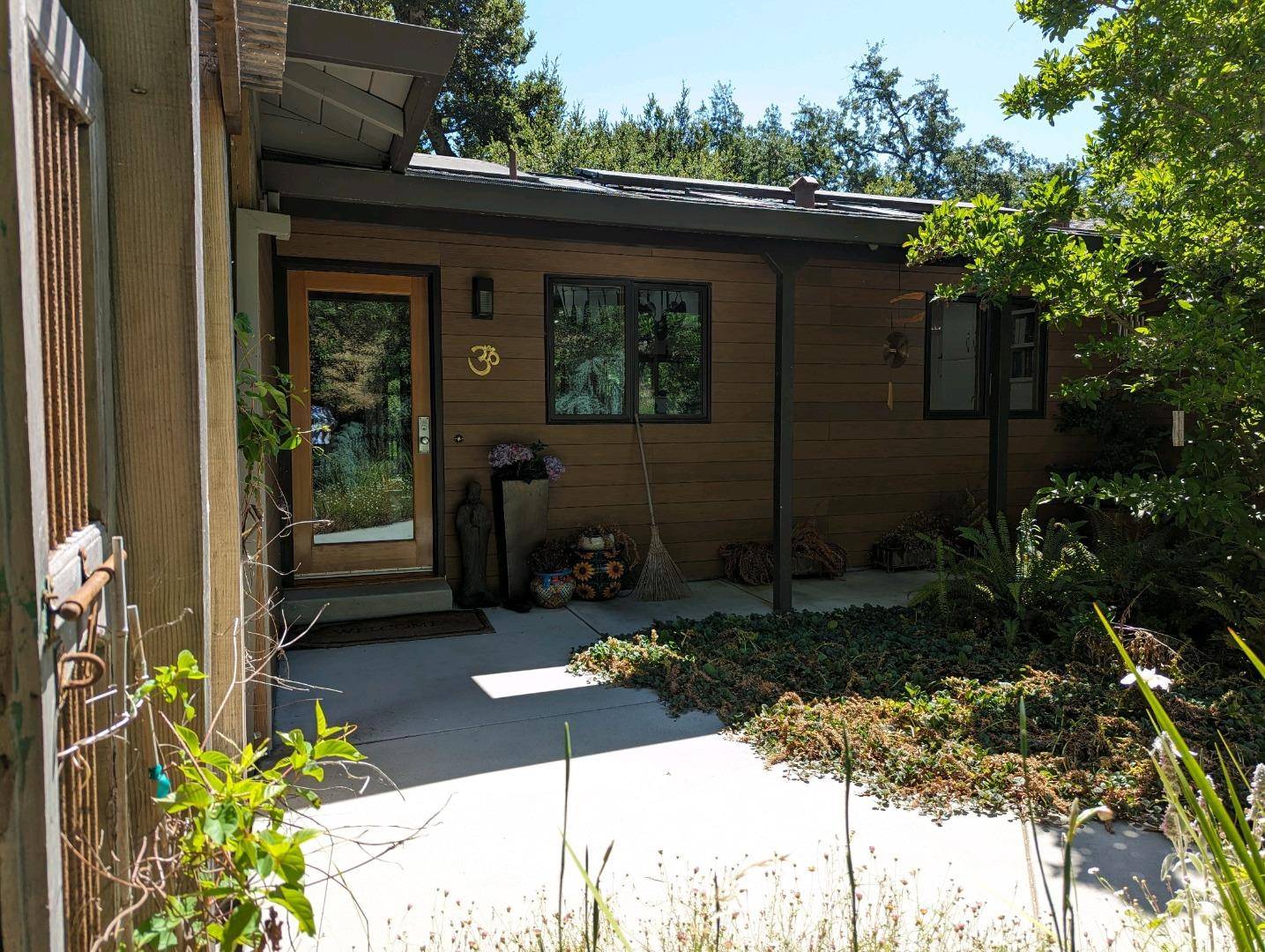 Portola Valley, CA 94028,113 Foxwood RD