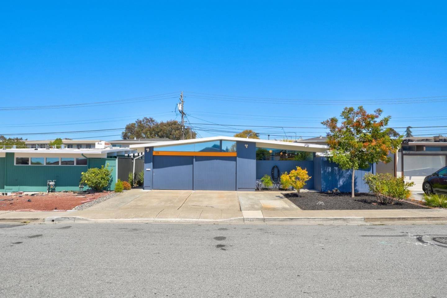 San Mateo, CA 94402,1711 Wolfe DR