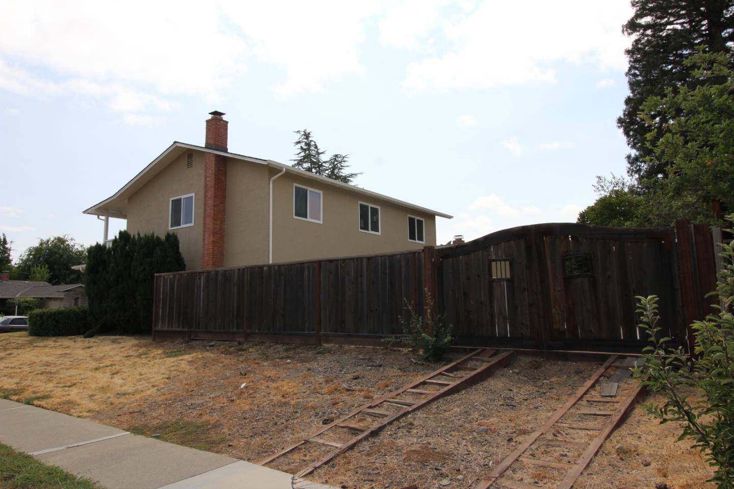 Saratoga, CA 95070,19601 Ladera CT