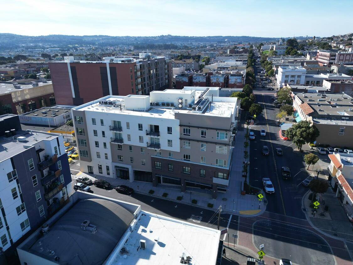 South San Francisco, CA 94080,201 Grand AVE 201