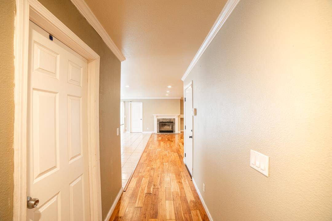 Hollister, CA 95023,2351 Driftwood CT
