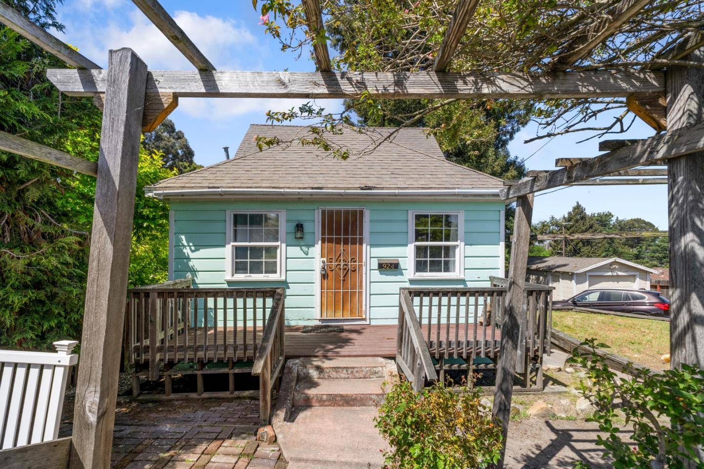 Pinole, CA 94564,924 Smith Ave
