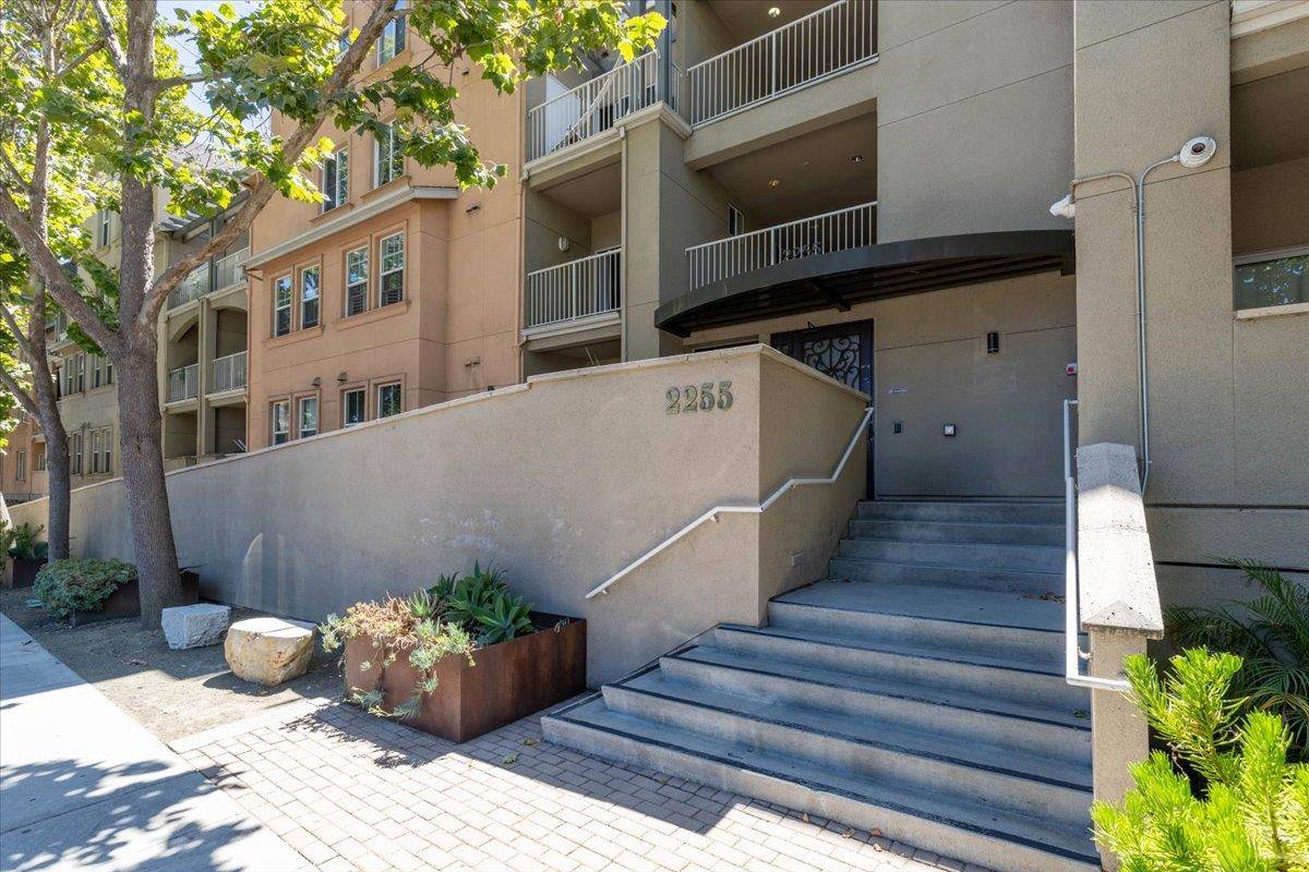 Mountain View, CA 94040,2255 Showers DR 334