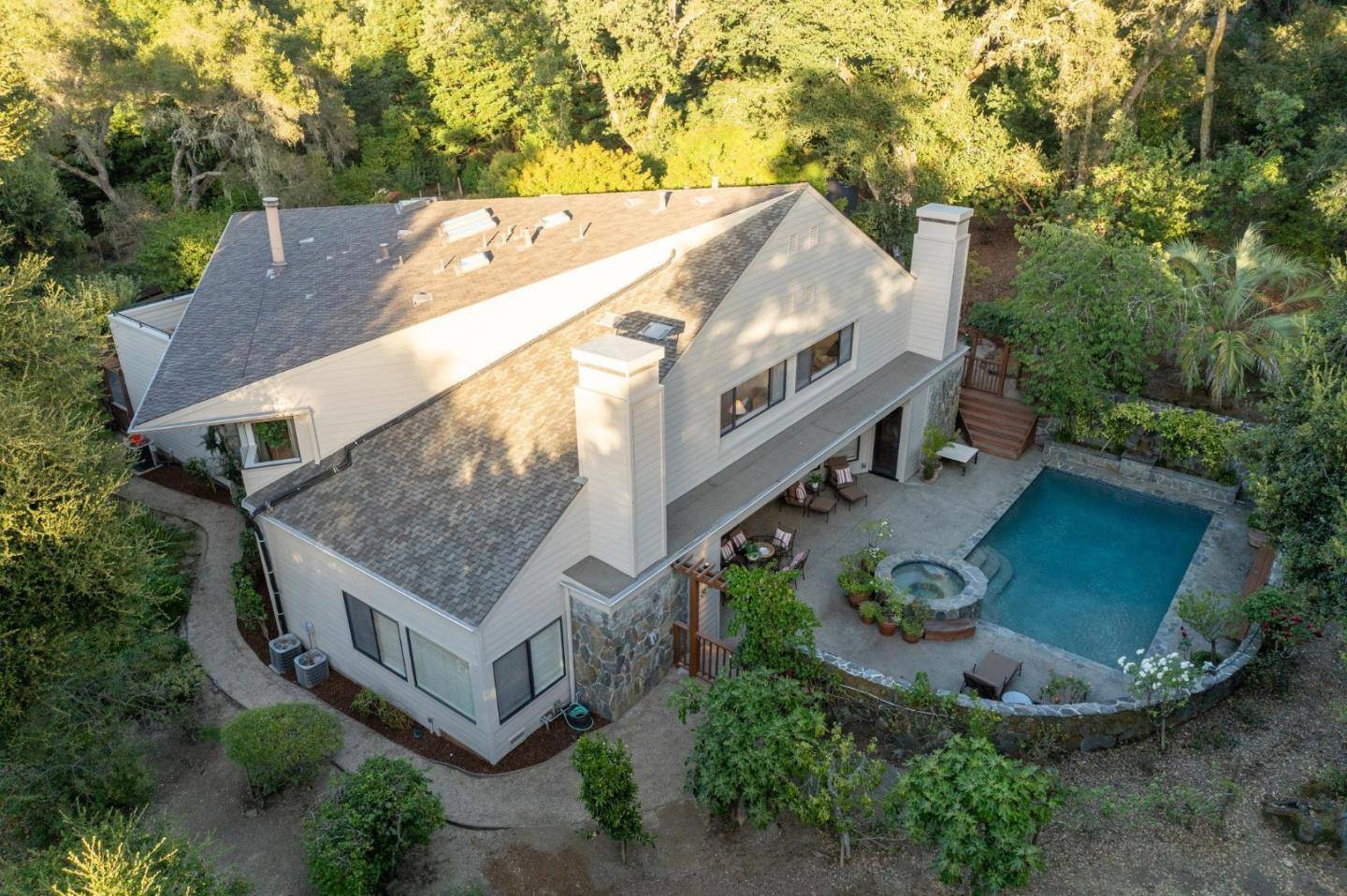 Portola Valley, CA 94028,3 Oak Forest CT