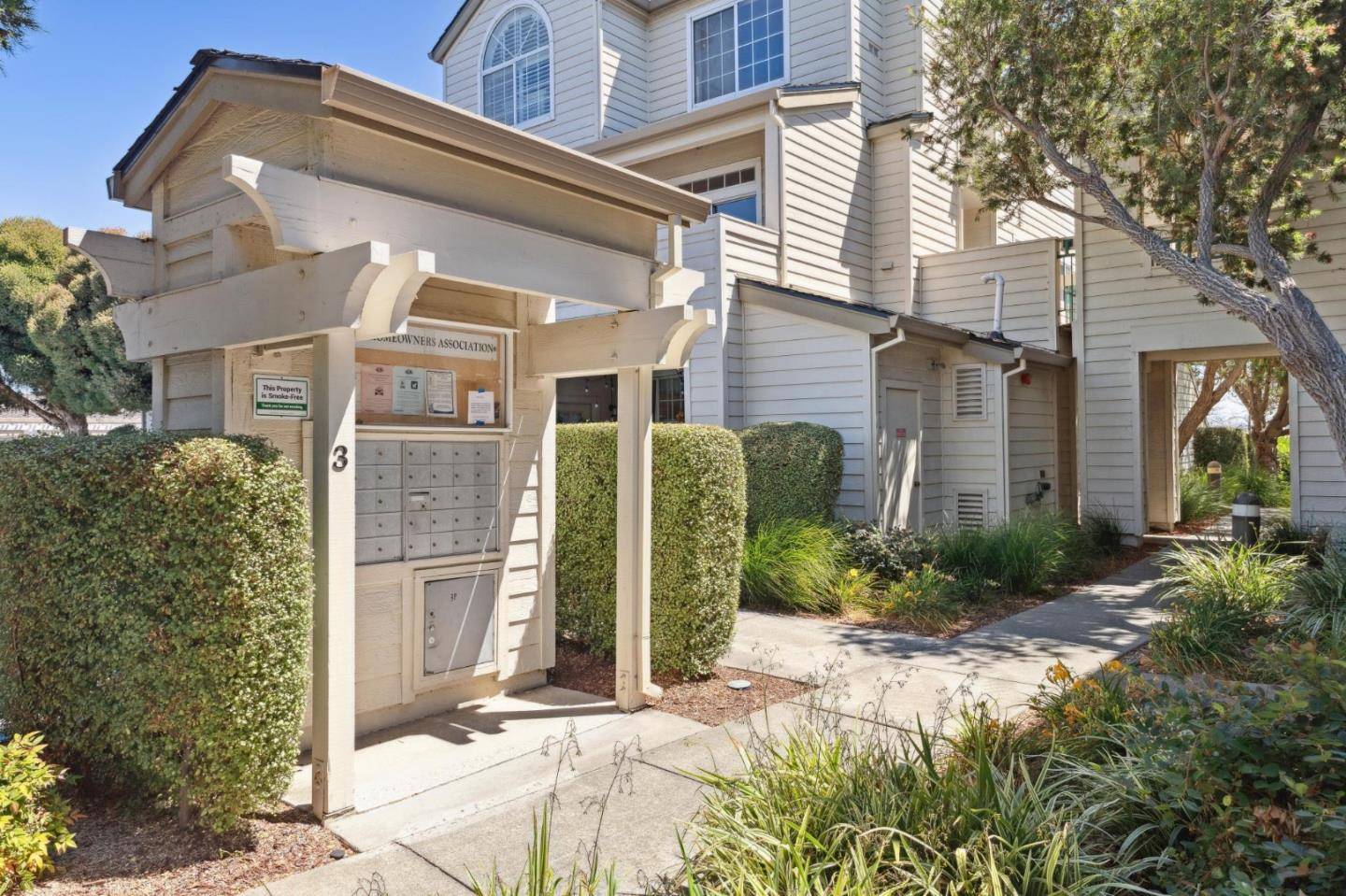 Redwood City, CA 94065,2903 Hastings Shore LN