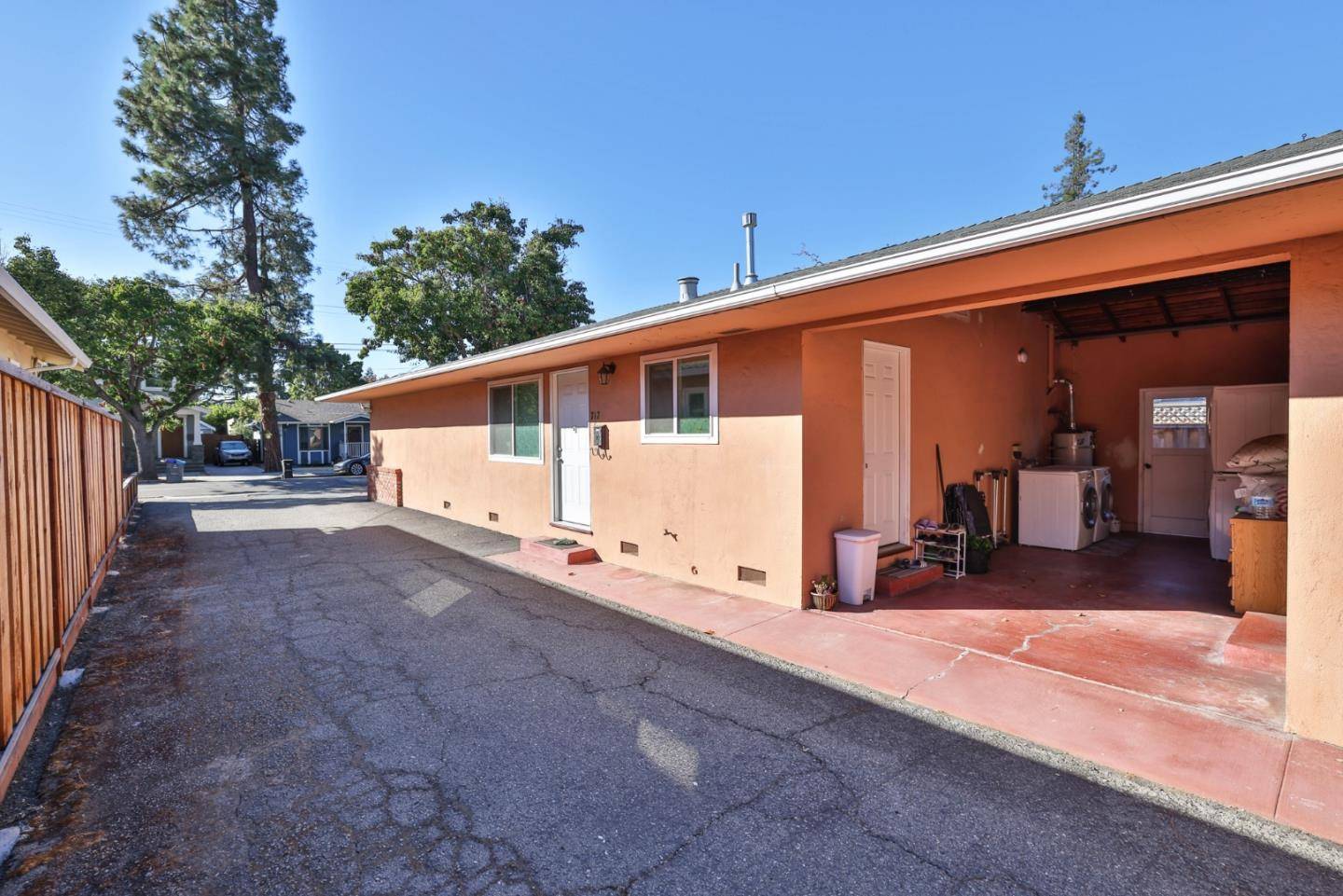 Mountain View, CA 94041,717 Ehrhorn AVE