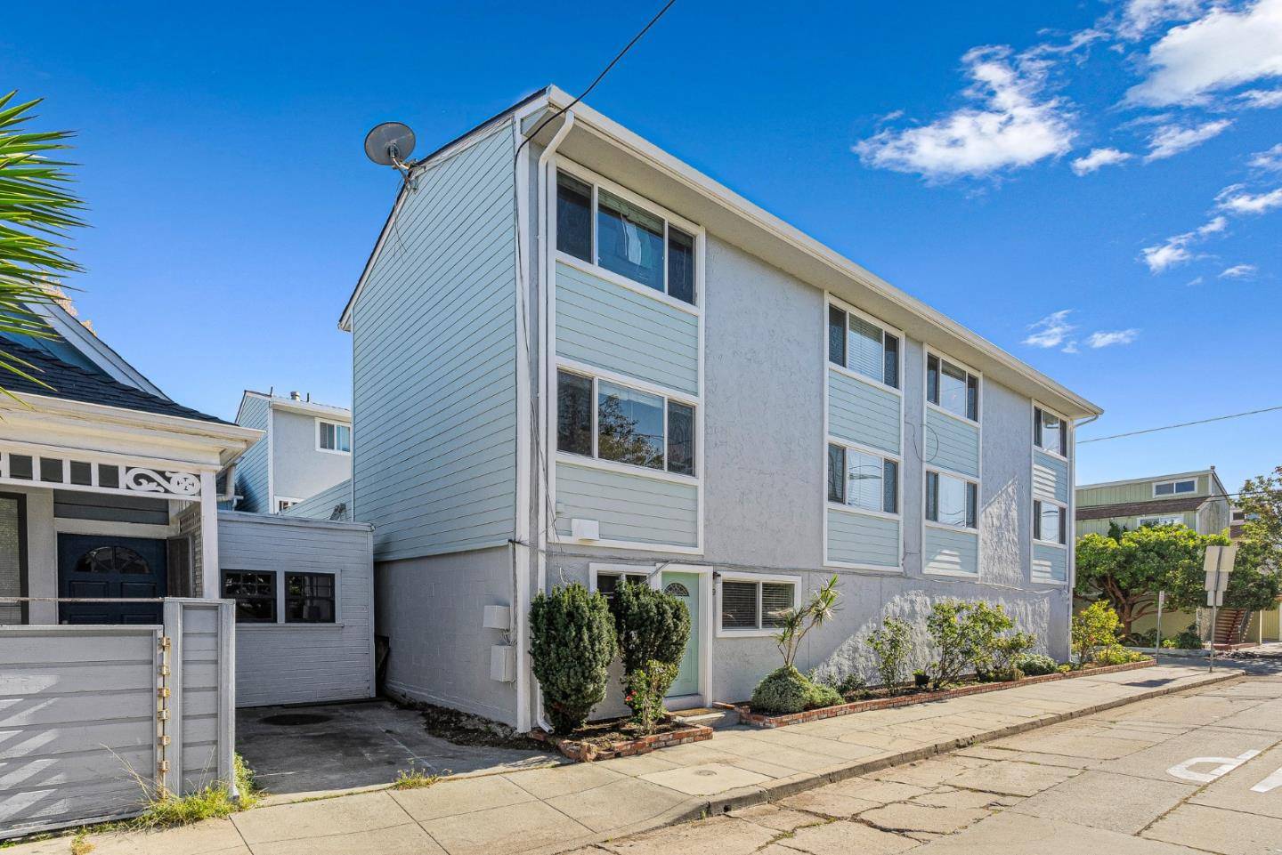 Santa Cruz, CA 95060,160 Park PL