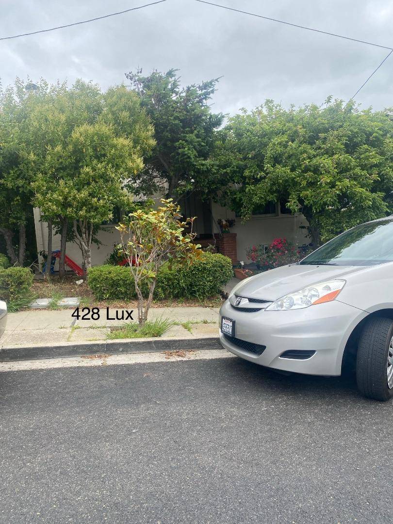 South San Francisco, CA 94080,424 Lux AVE