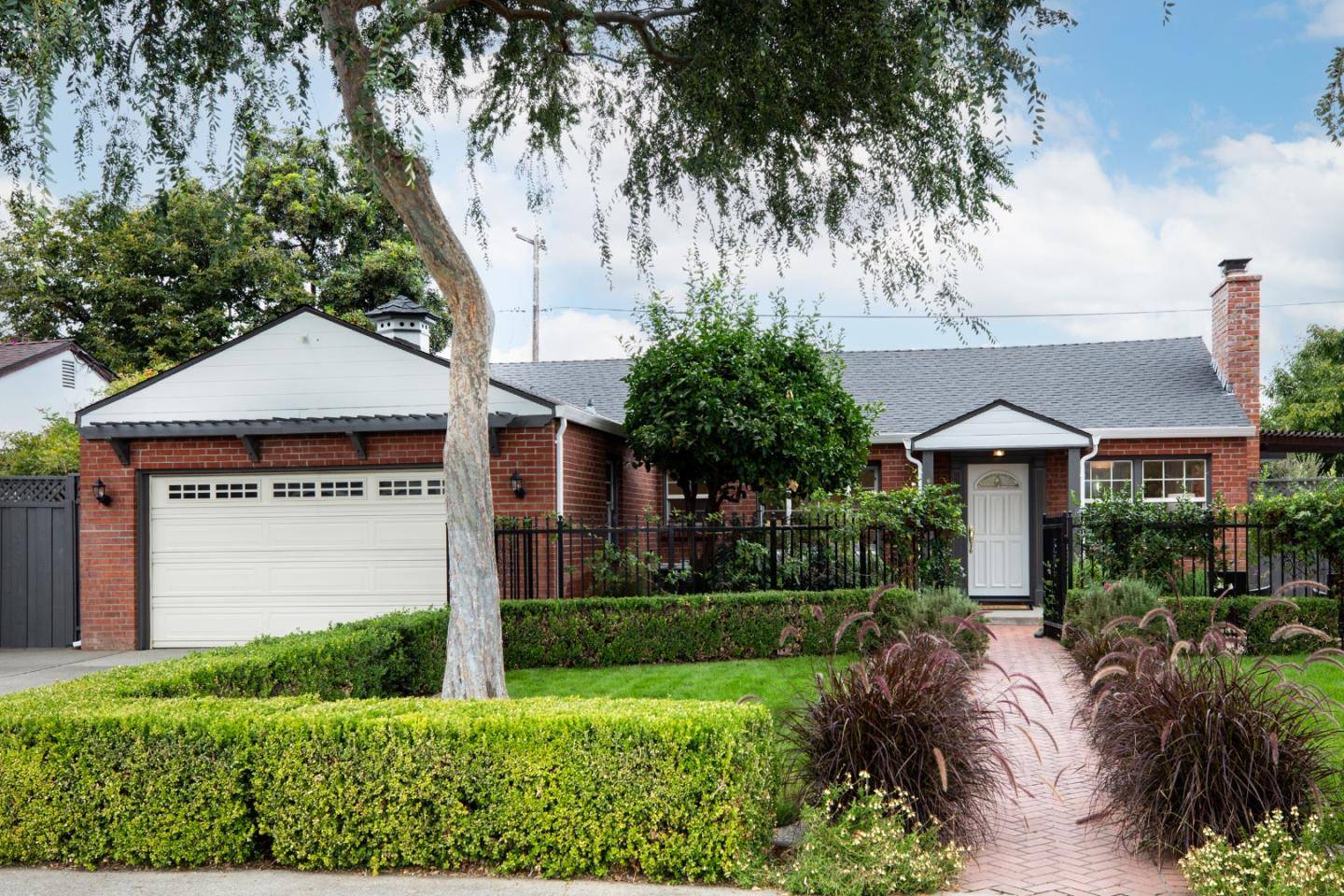 San Jose, CA 95128,2107 Roenoke WAY
