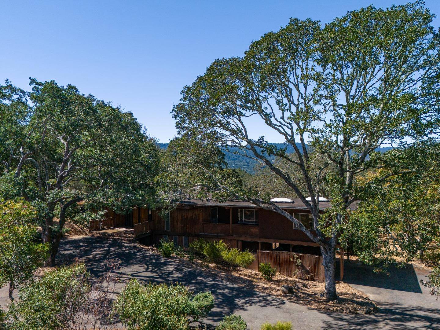 Portola Valley, CA 94028,391 Golden Hills DR