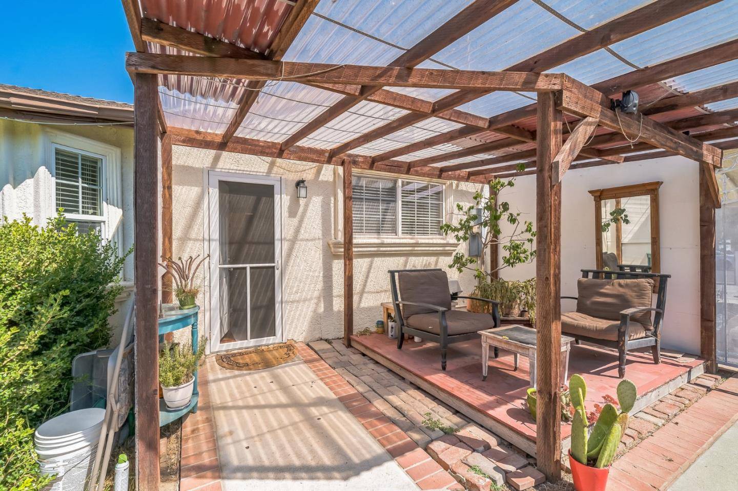 East Palo Alto, CA 94303,Address not disclosed