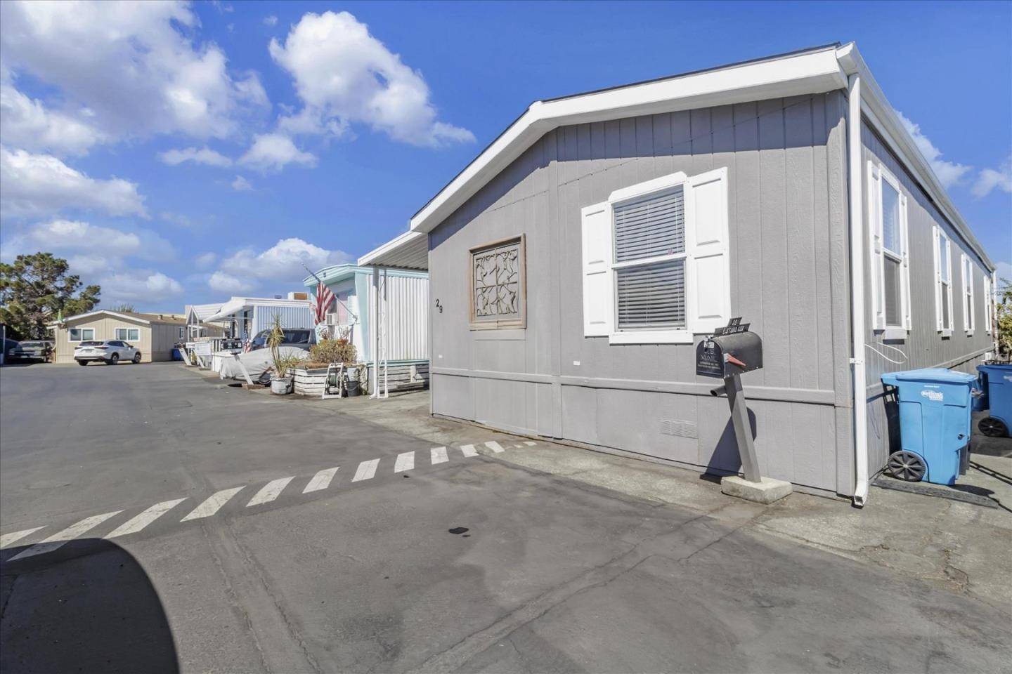 Redwood City, CA 94063,2053 East Bayshore RD 29