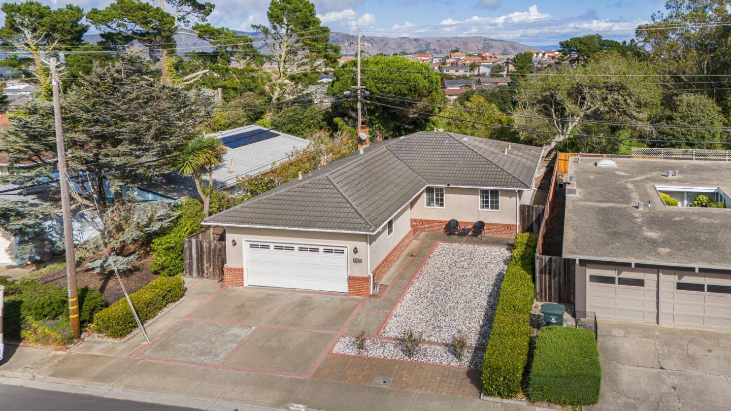 San Bruno, CA 94066,2140 Oakmont DR