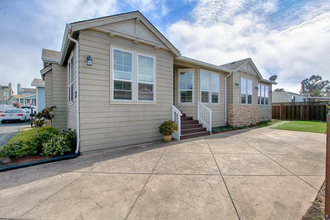 Aptos, CA 95003,93 Leawood ST 93