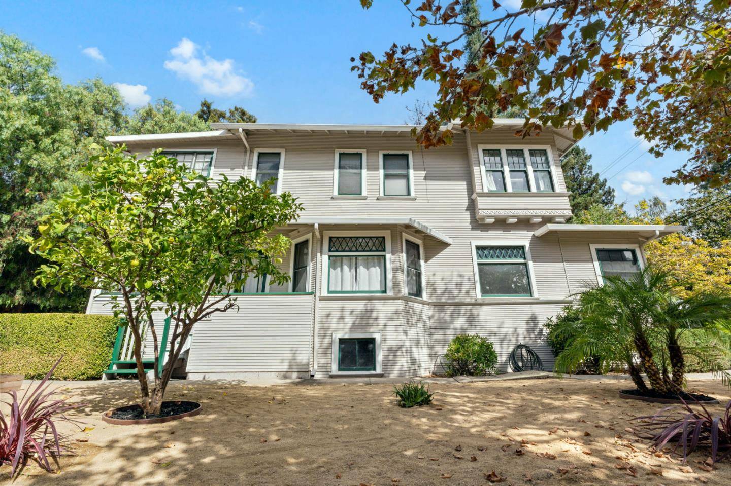 Mountain View, CA 94041,392 View ST