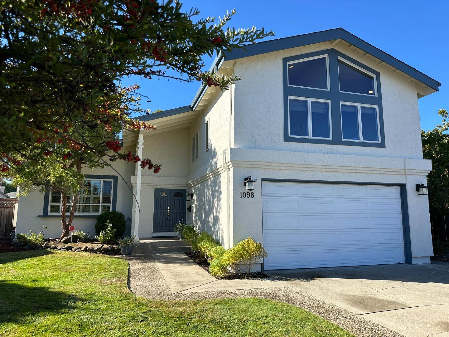 Foster City, CA 94404,1098 Hatteras CT