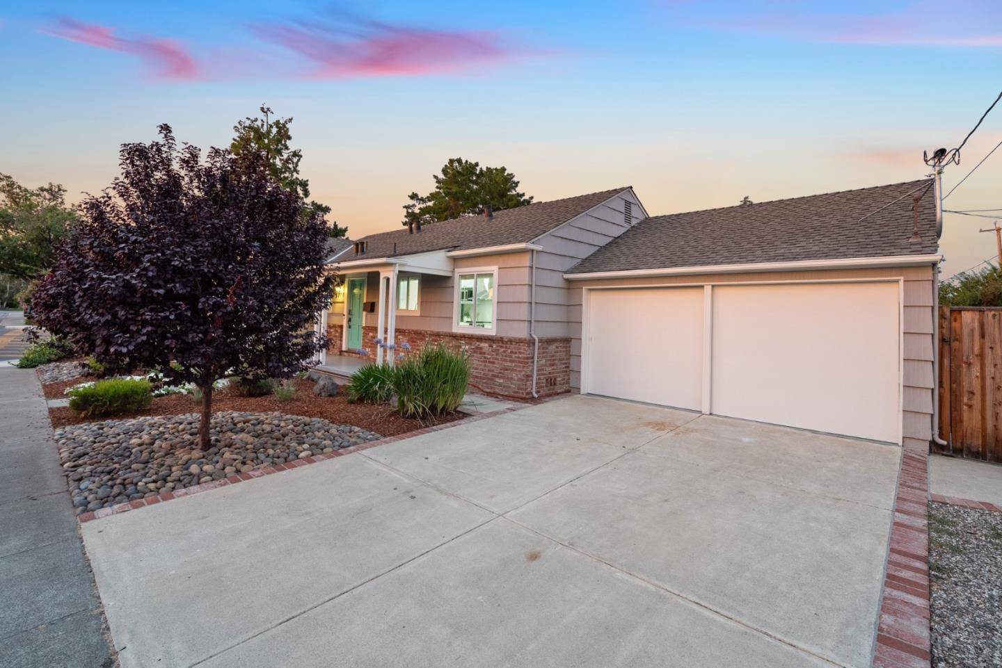 Mountain View, CA 94040,1711 Fordham WAY