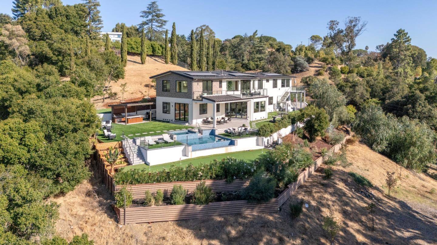 Los Altos Hills, CA 94022,12868 Viscaino RD