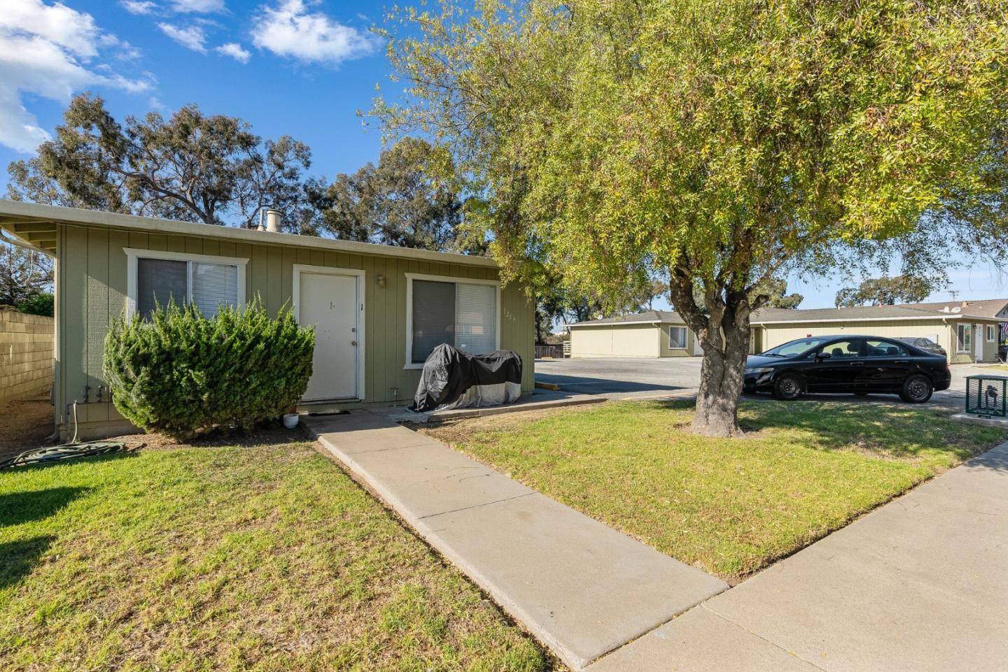 Salinas, CA 93906,1259 Cherokee DR