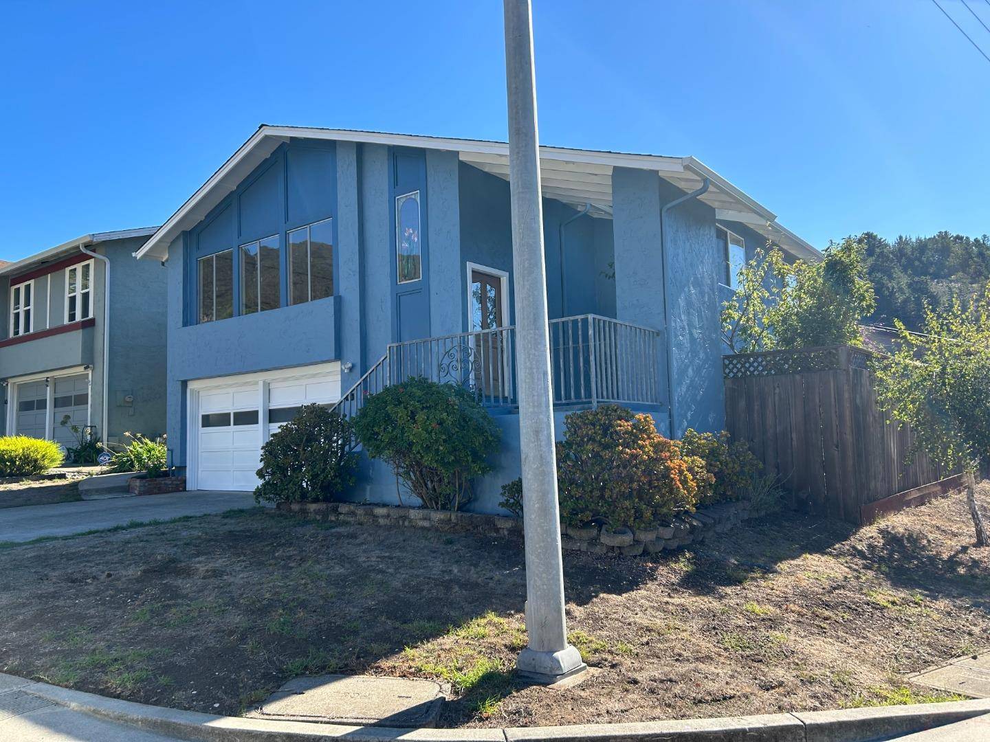 Pacifica, CA 94044,1 Elk CT