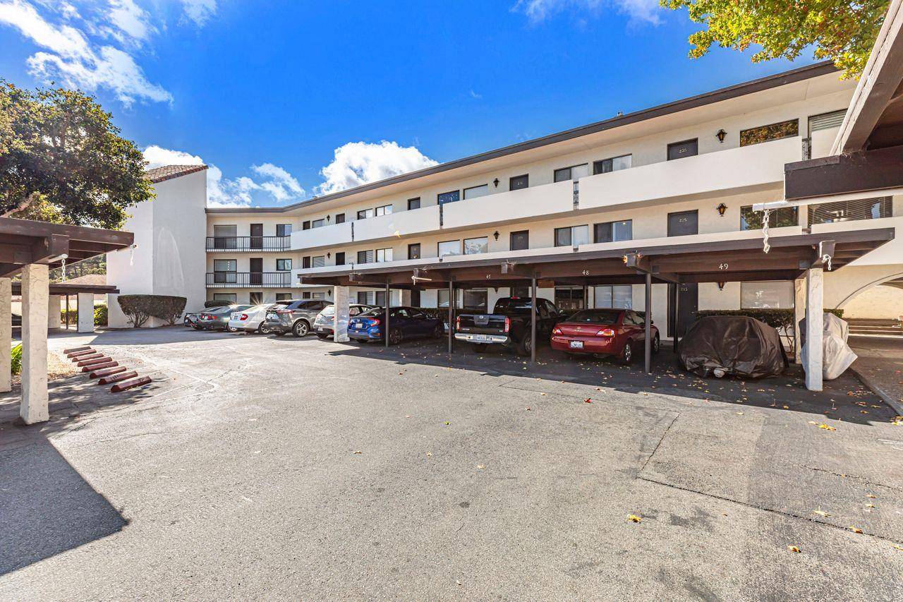 Monterey, CA 93940,500 Glenwood CIR 214