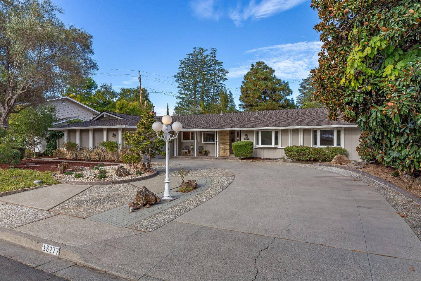 Saratoga, CA 95070,13277 VIA MADRONAS DR