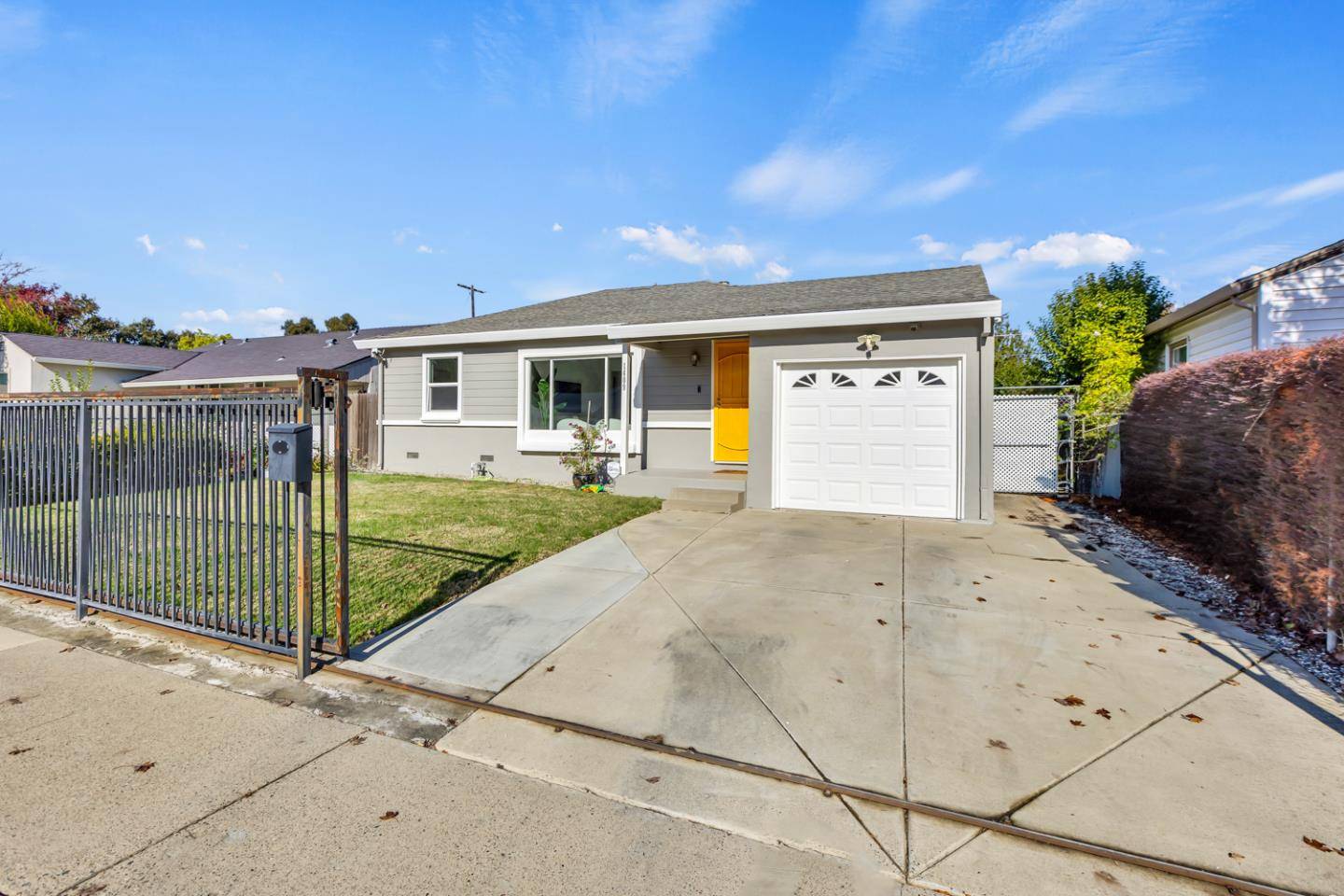 Sacramento, CA 95822,1409 Stoddard ST