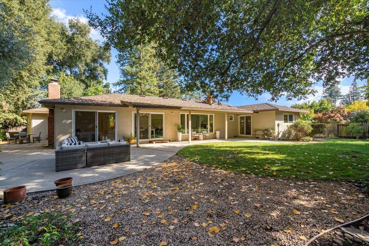 Los Altos, CA 94024,1316 Montclaire WAY