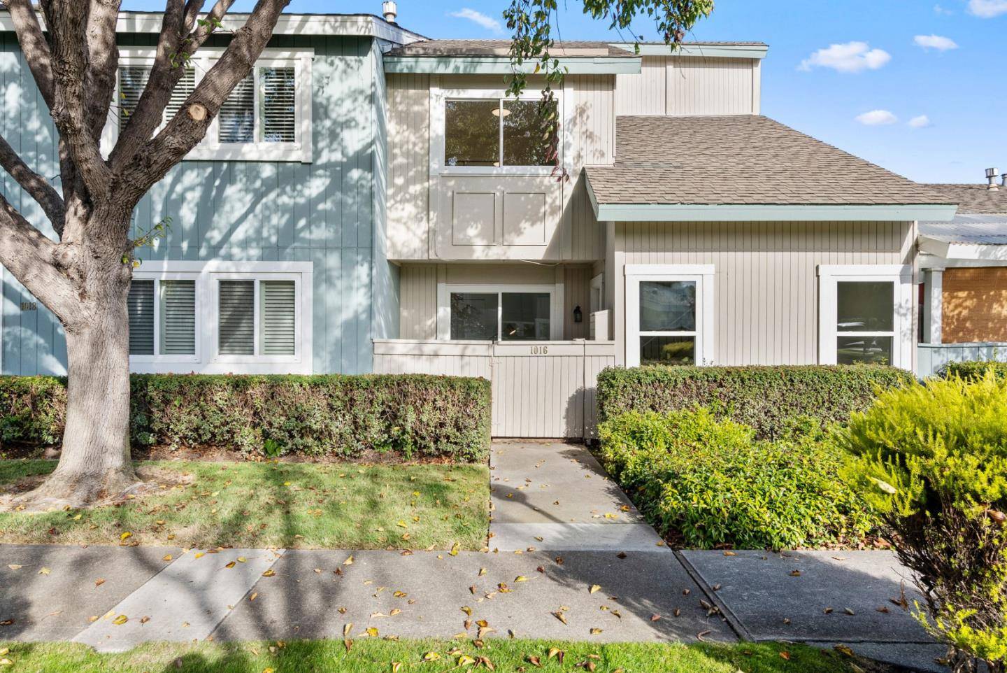 Foster City, CA 94404,1016 Condor LN