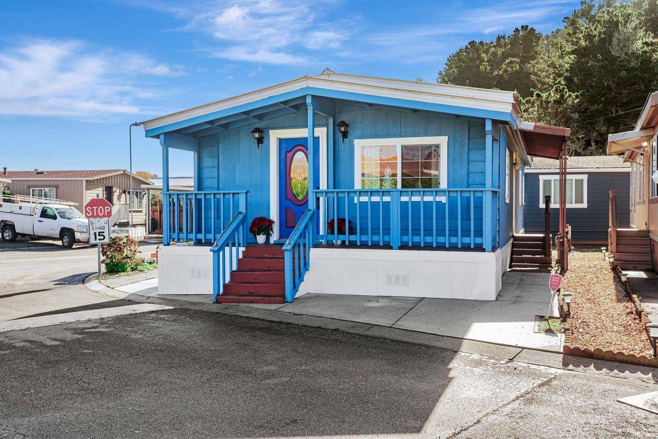 Moss Beach, CA 94038,182 Culebra LN 182