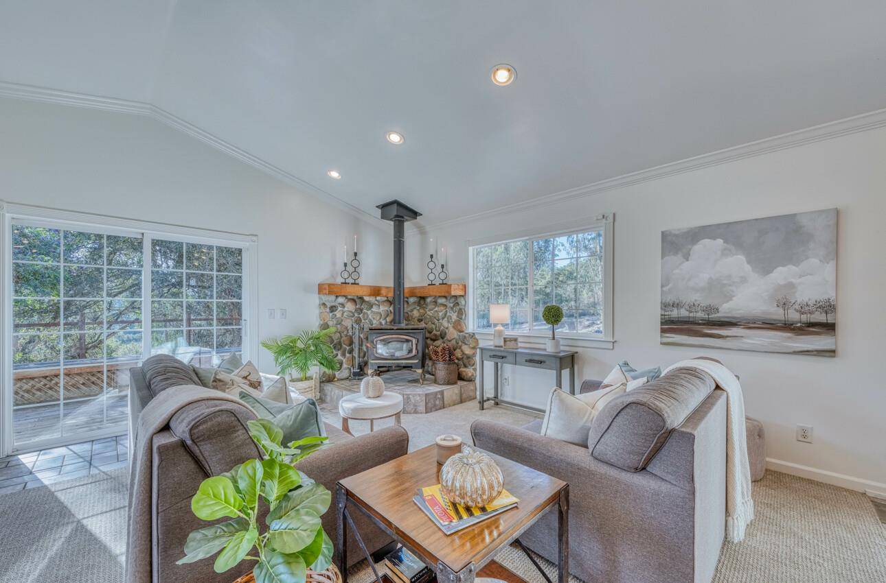 Prunedale, CA 93907,17209 McGuffie RD